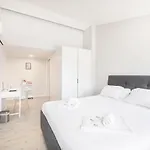 Olala Oriente Suites Ii *