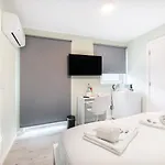 Olala Oriente Suites Ii *