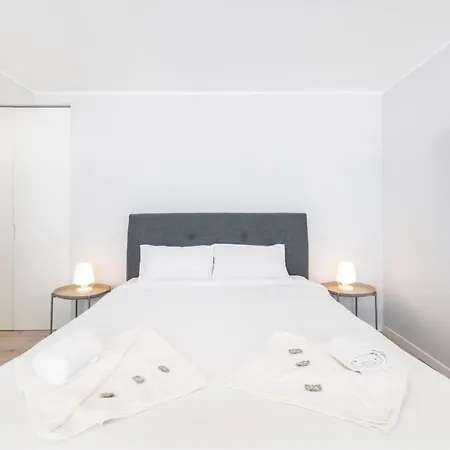 Olala Oriente Suites A Lisbona